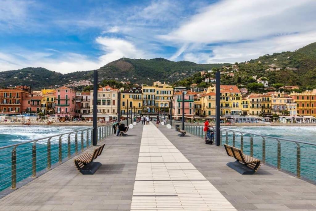 Exclusive Apartment Alassio With Sea View Eksteriør billede